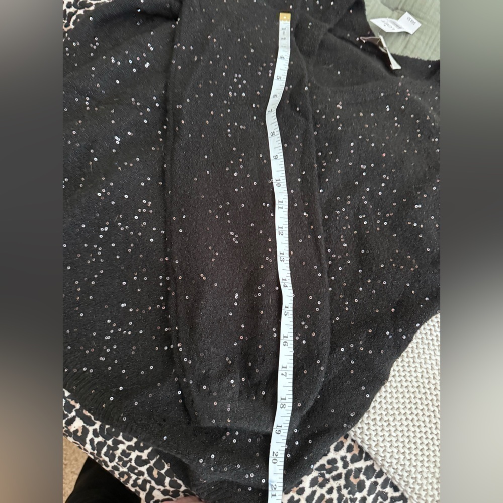 NWT black soft sweater with sequin embellishments Sz m - Picture 6 of 11